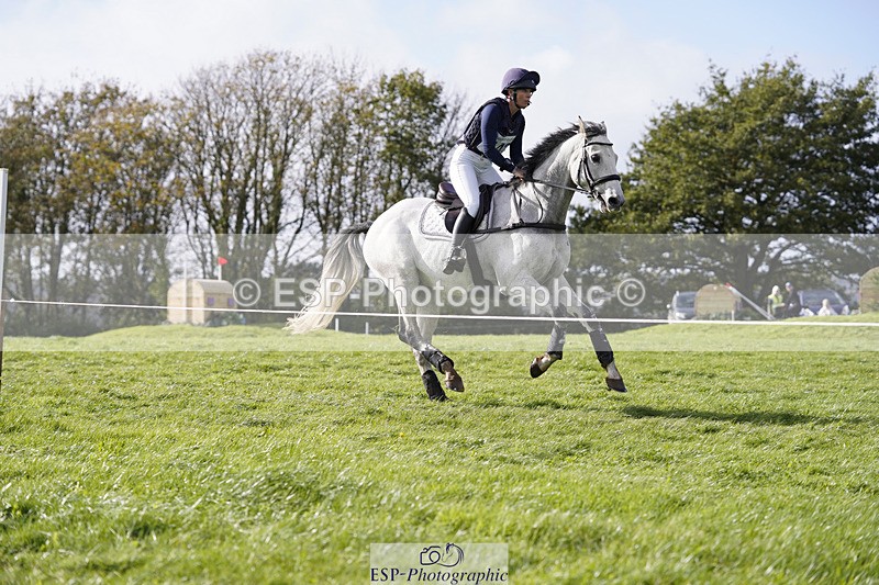 241025-123038-07948 - 143-Courtney.Romcke-KILBALLYBOY.SURPRISE