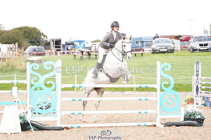 241004A-144758-00804 - Fri 04 Snr Fox & 1.20m Open