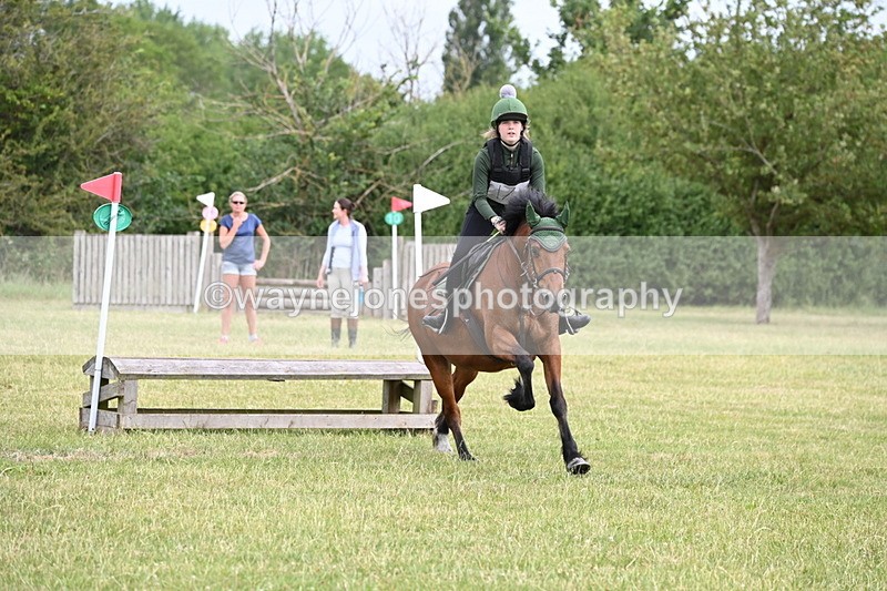 WJ6_6499 - 60cm XC Time 10:17 to 10:49