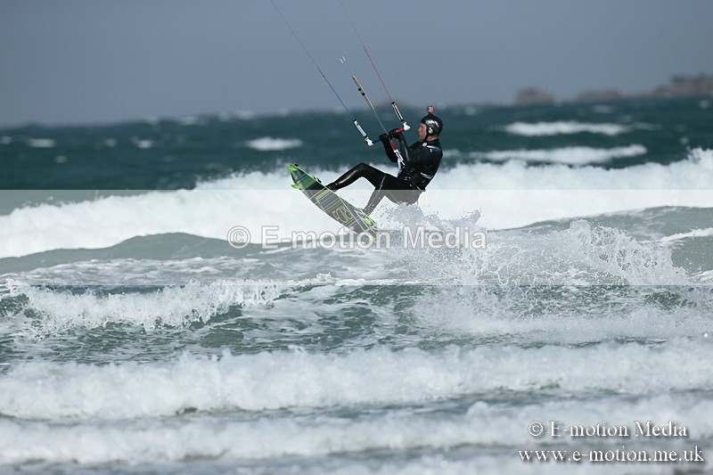 KS 020413-217 - Kite Surfing