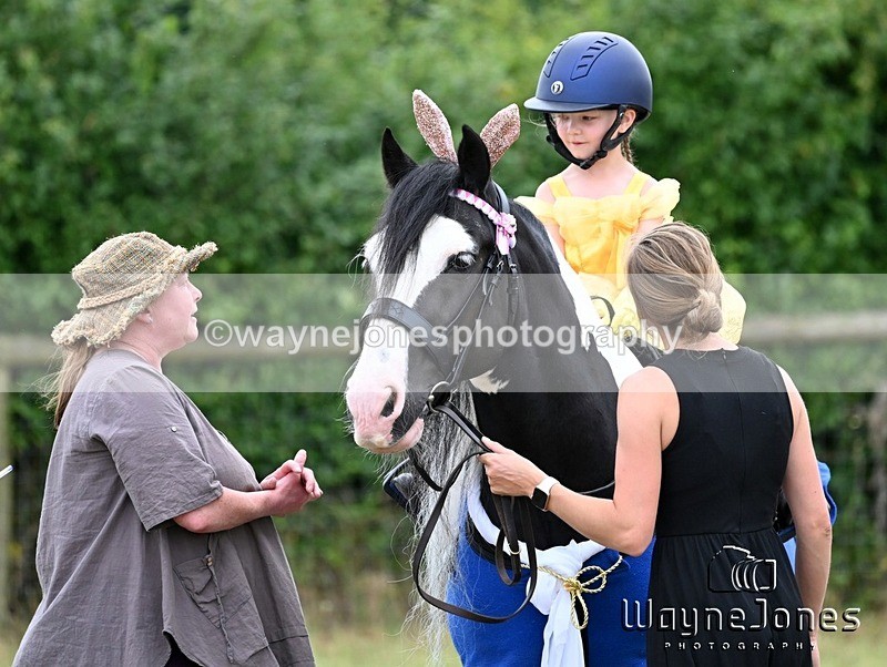 WJ6_8231 - Nancy & Churchill's first Show 22-06-25