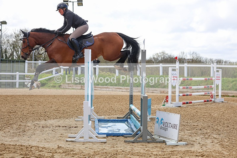 3E7A2051 - Class 8: Senior Foxhunter/1.20 open