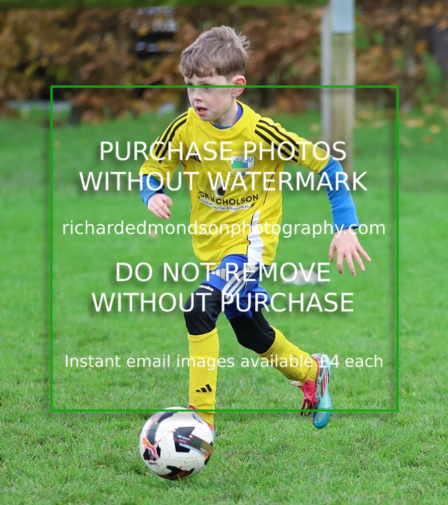 533A3330 - Kendal Utd U8's vs Sedbergh Wanderers Juniors U8 (8/11/25)