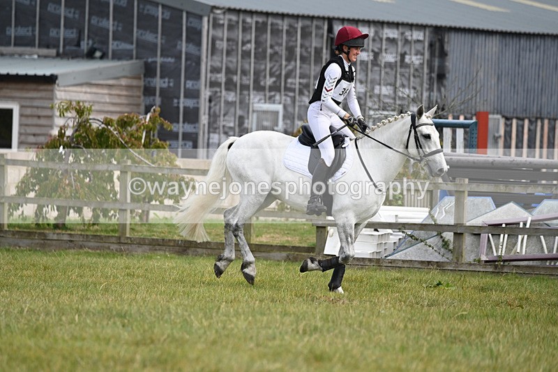 WJ6_1711 - 60cm XC Time 13:22 to 13:53