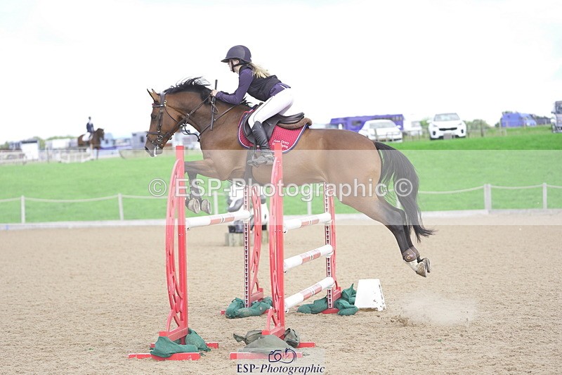 230806A-123414-02007 - Cls 14 Snr Foxhunter & 1.20m Open