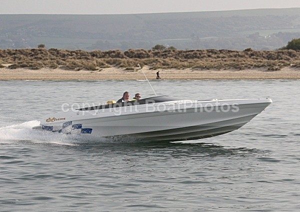 090419 EXTREME IMG_4262 - Speedboats