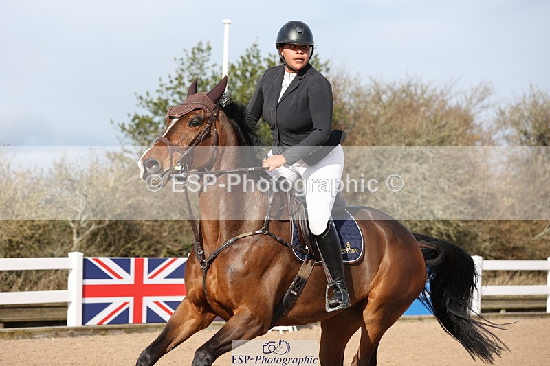 240223A-113944-00921 - Cls 4 Snr 1.05m Open