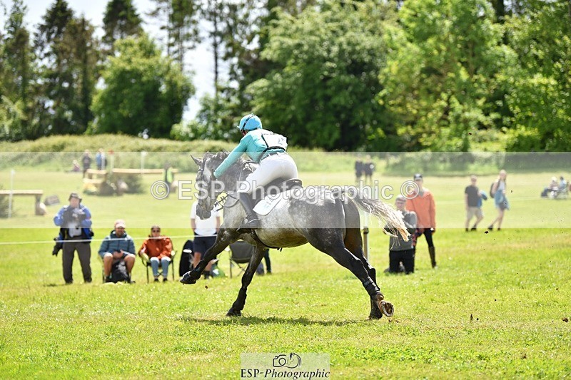 240526-121944-21603 - 529-SBH_BIG_WALL-Izzy_Taylor