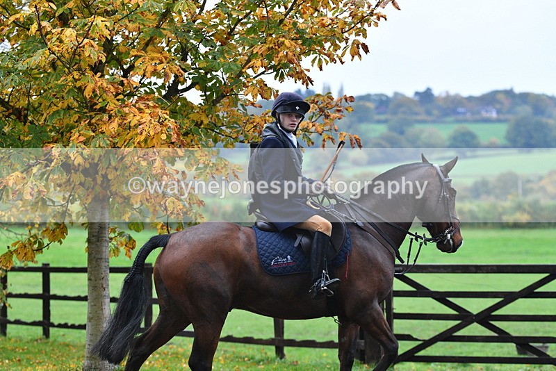 WJ5_6132 - B&B walk back for Hunt Tea !