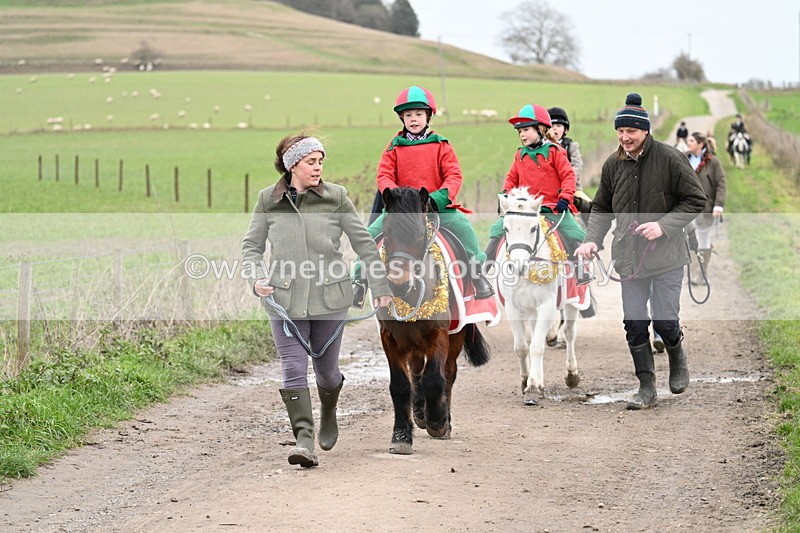 WJ7_1375 - Walk Home