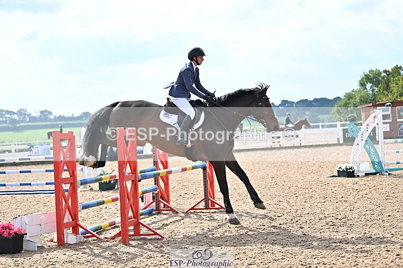 241004A-125132-02116 - Fri 09 95cm Amateur Quals