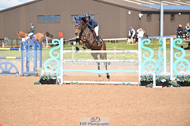 240418A-111855-02530 - Cls 5, 2 Star Medium Tour 1.35m