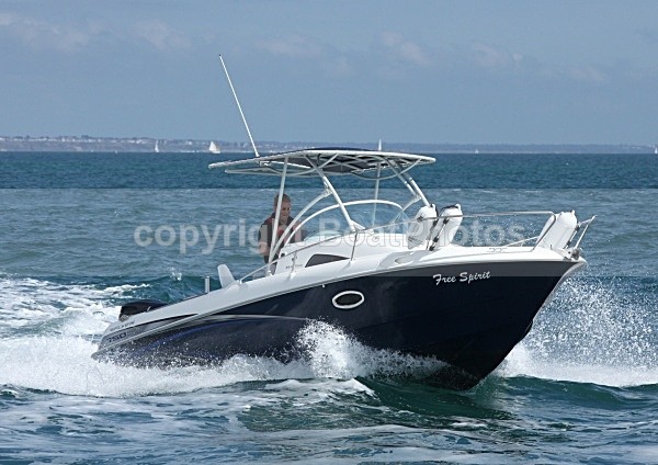 090823 FREE SPIRIT IMG_1471 - Motorboats - Open