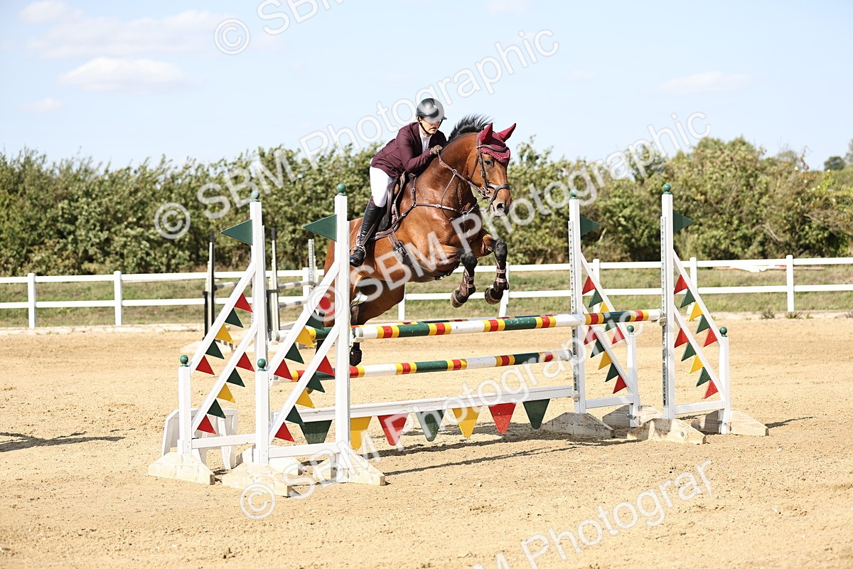 SBM_005204 - Class 6 = Senior Newcomers - 1.10m Open