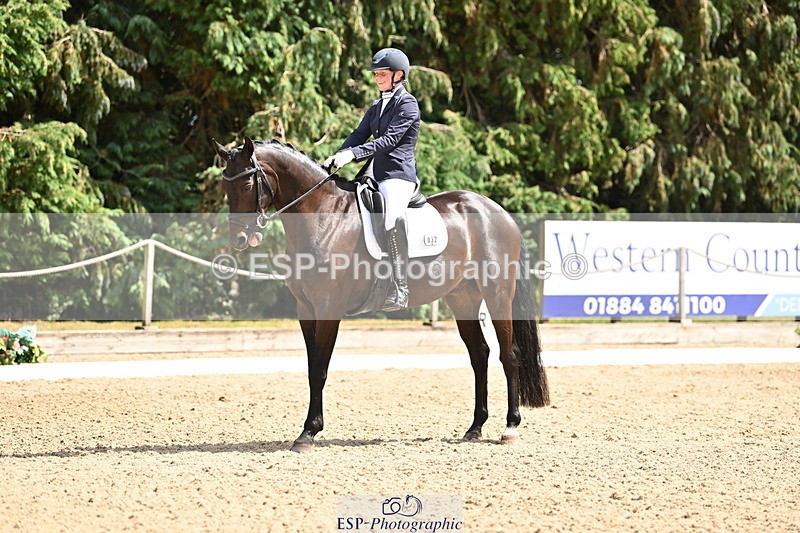 250808A-144111-00972 - 032-Caitlin.BurgessFurst.Sandreo.MFS