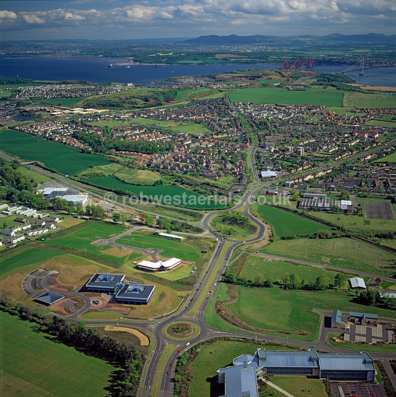 A00726D Carnegie Campus Rosyth in Fife to Edinburgh in 1995 - Settlements, infrastructure and attractions