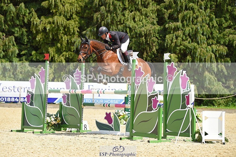230528-140410-18466 - 104-GALAKIS_DE_L'OCEAN-Harry_Meade-SUNTrotUp+SJ