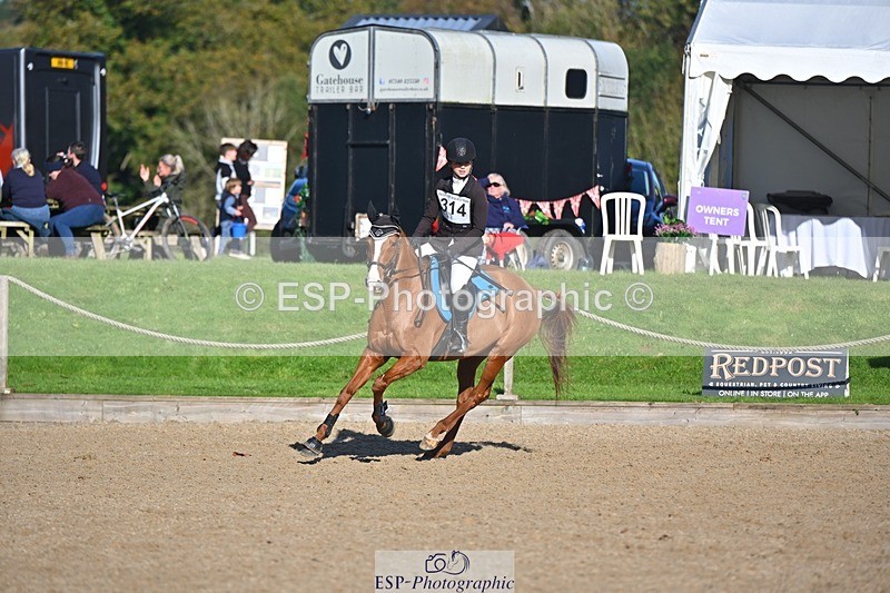 241027-105251-16495 - 414-Jane.Rogers-CORRIEVIEW.OSCAR