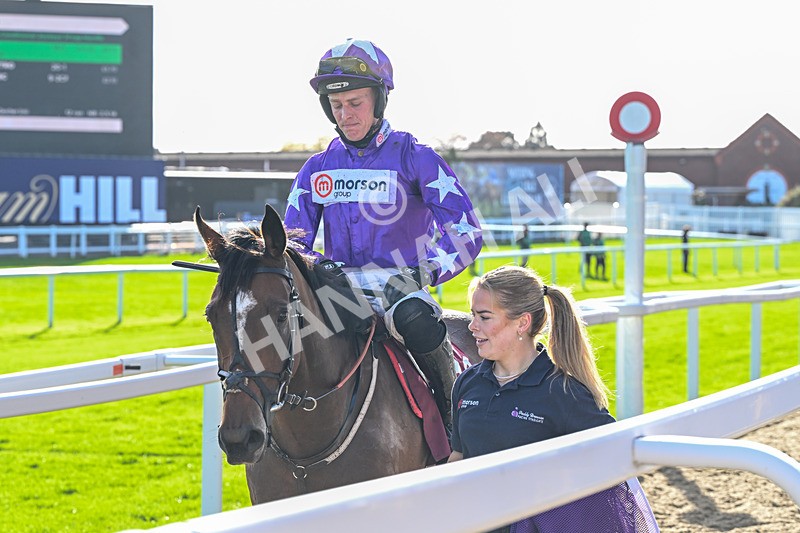 241025-Race 3-Leloopa-3344 - Race 3