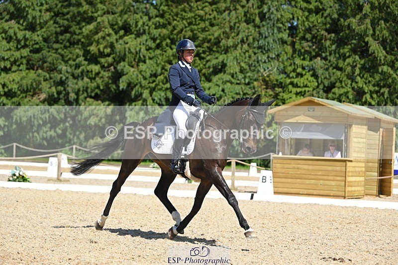 230526-144846-07018 - 485-OPPOSITION_HERALDIK_GIRL-Kirsty_Chabert-DR