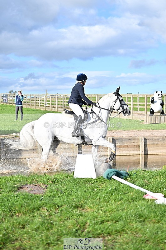 240912A-165635-02676 - Cls 7 Snr 90cm Open Speed Derby