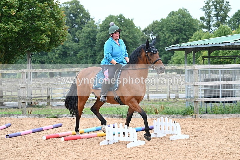 WJ7_8584 - Poles 11:00am