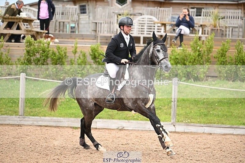 250611-125335-00563 - Cls 4 Snr Newcomers & 1.10m Open