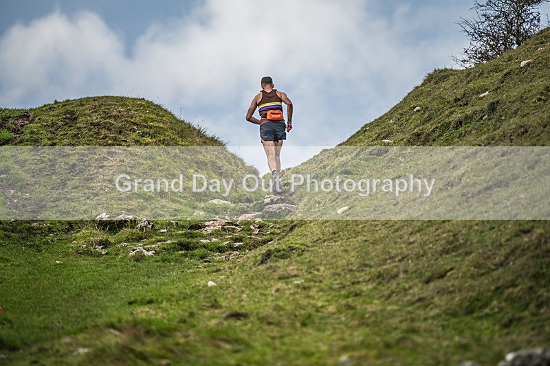 Litton-256 - Litton Christmas Cracker Fell Race (Limestone Series) Sunday 14th December 2025