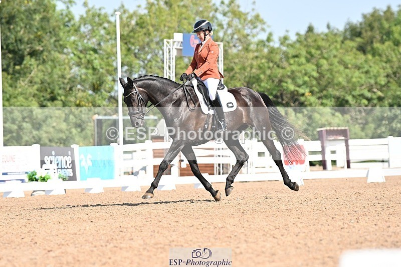 250816-102722-03142 - 118-Charlotte.DickerDevaldi's.Kiss