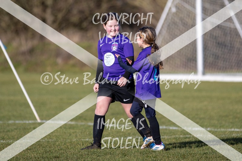 1DX31361 - 2026-01-17 FC Abbey Meads U9 Purple Girls V Develop FC U9 Girls