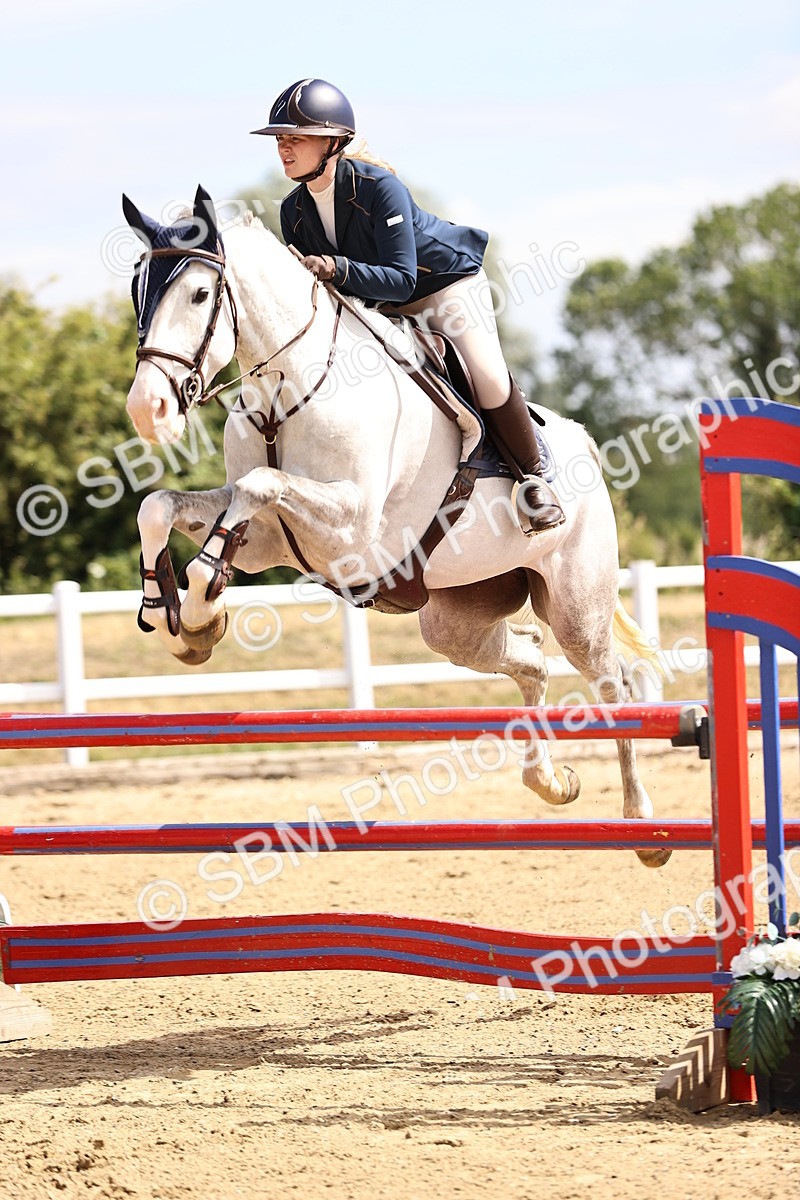 SBM_009847 - Class 8 - Senior Newcomers - 1.10  Open