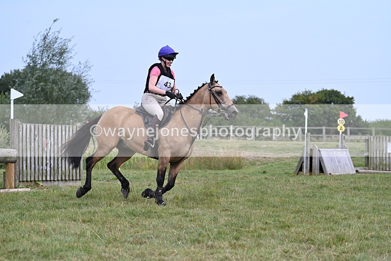WJ7_8203 - 80cm XC Time 15:26 to 15:43