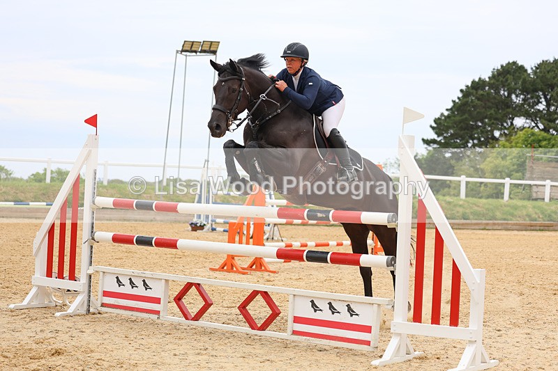3E7A9568 - Class 9: Senior Foxhunter/1.20 open