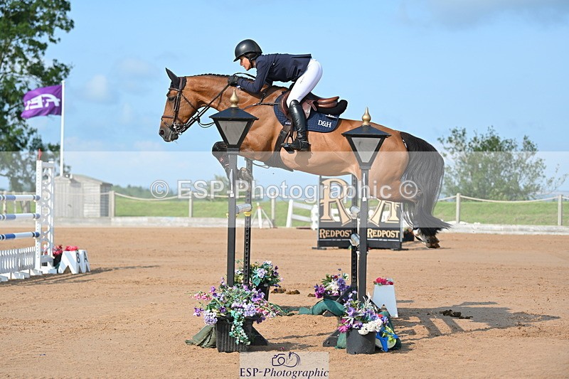 230721A-091200-04888 - Cls 2, 2 Star Small 1.30m