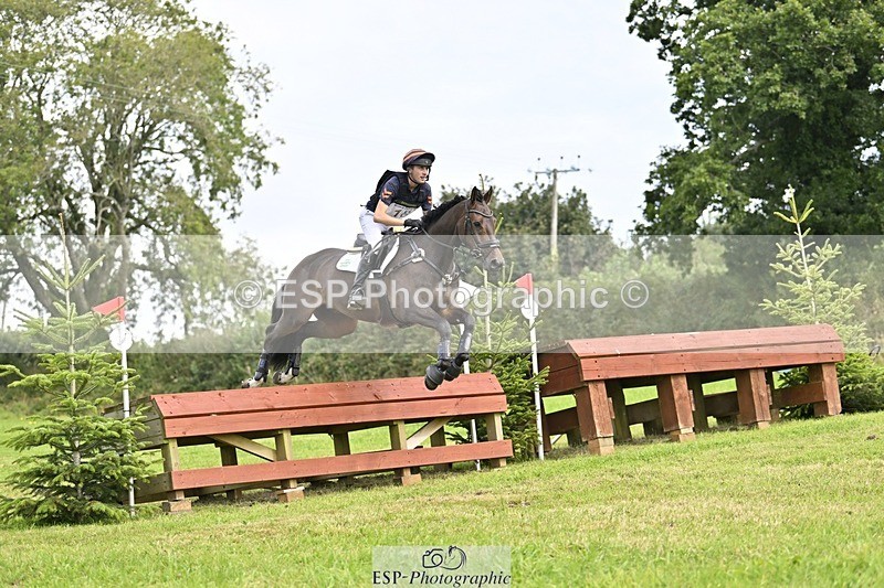 240831A-124147-02334 - 016-Max.Forster-FLO.CORMINT