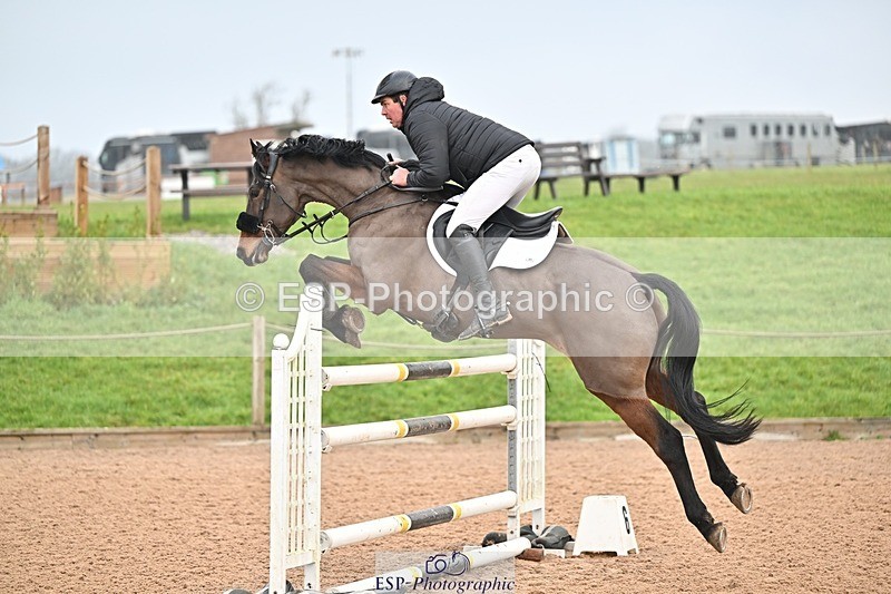 250122-141416-00596 - Cls 6 Foxhunter and 1.20m