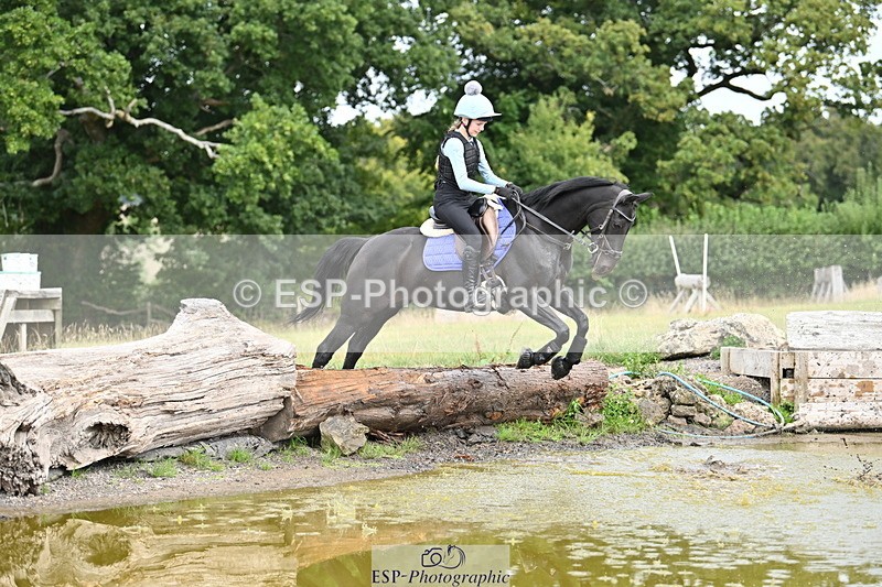 250821B-111653-00243 - Group B - Danielle