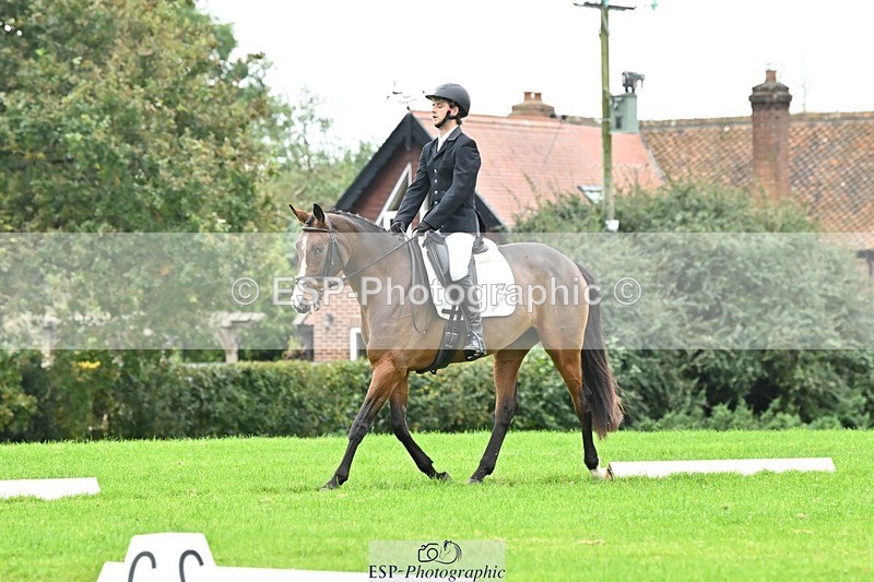 241024-133245-04134 - 327-Daniel.Hockey-JANE.CAMILLE