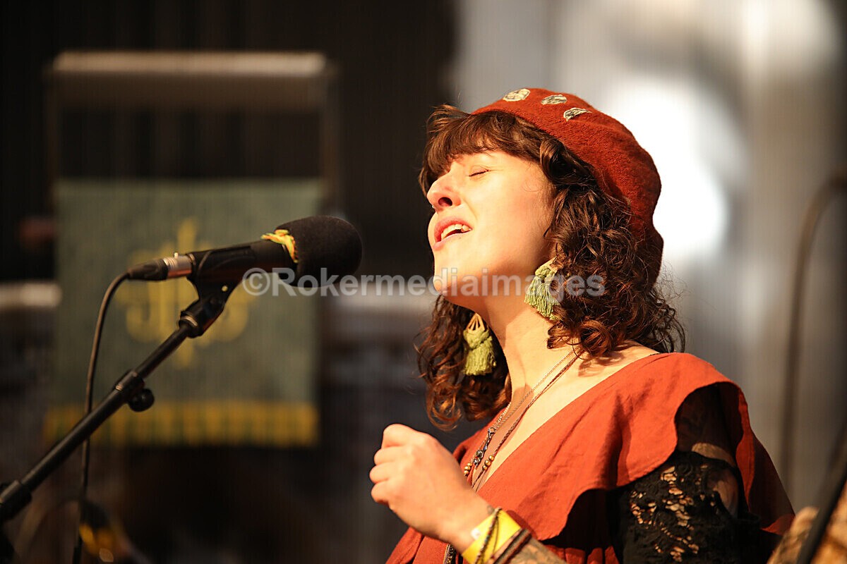 FOLK N BLUES-276 - FOLK and BLUES SEPT 2022