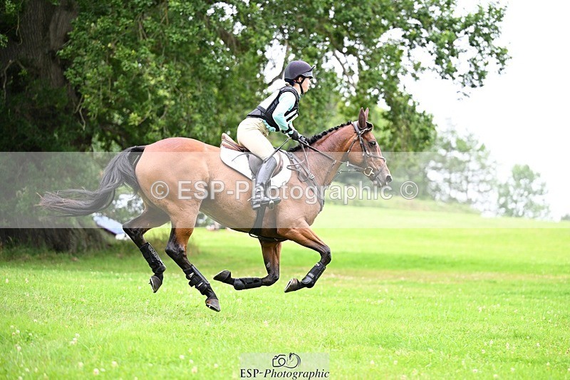 240803-125108-04167 - 119-Izzy_Baines-RIGHT_ON_QUE