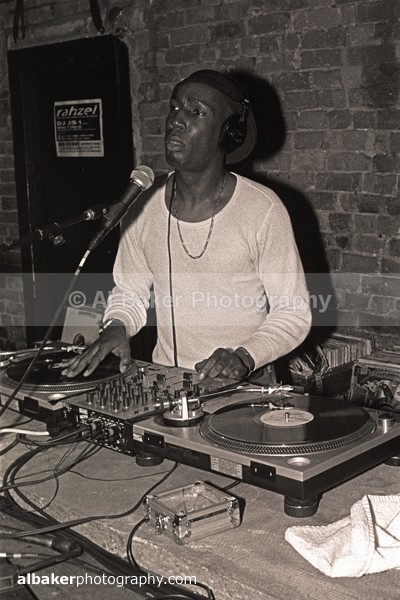 19 - Grandmaster Flash @ Sankeys Soap 23.10.02
