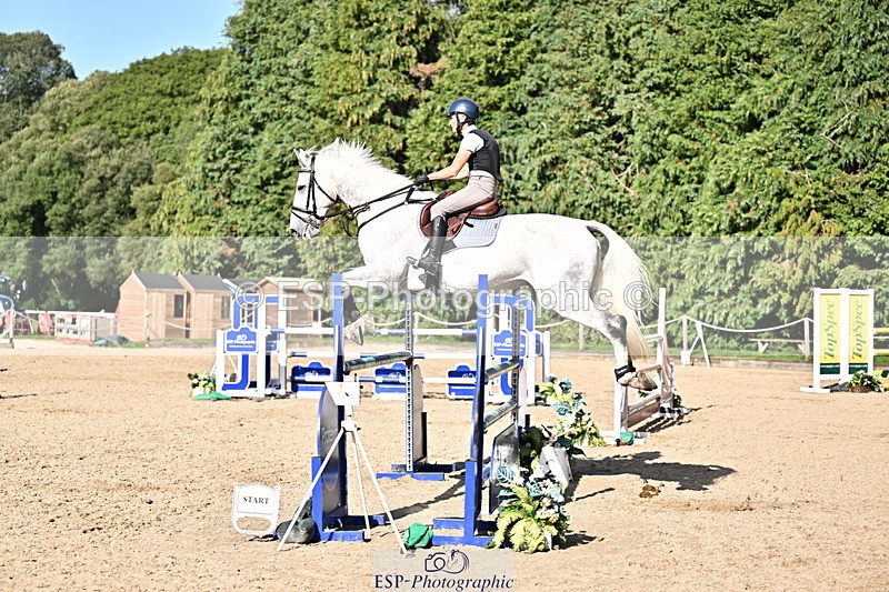 260906A-162212-04661 - Cls 24 Snr Foxhunter