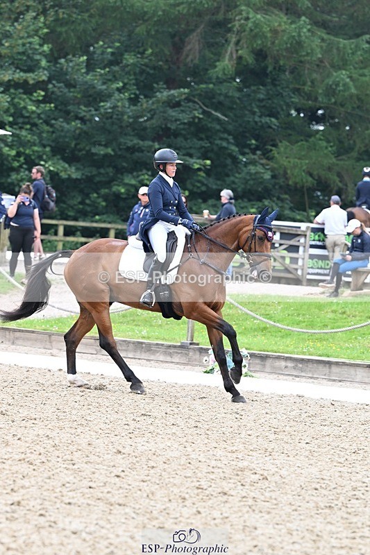 260528A-111516-03579 - G-710-Alexandra.Knowles