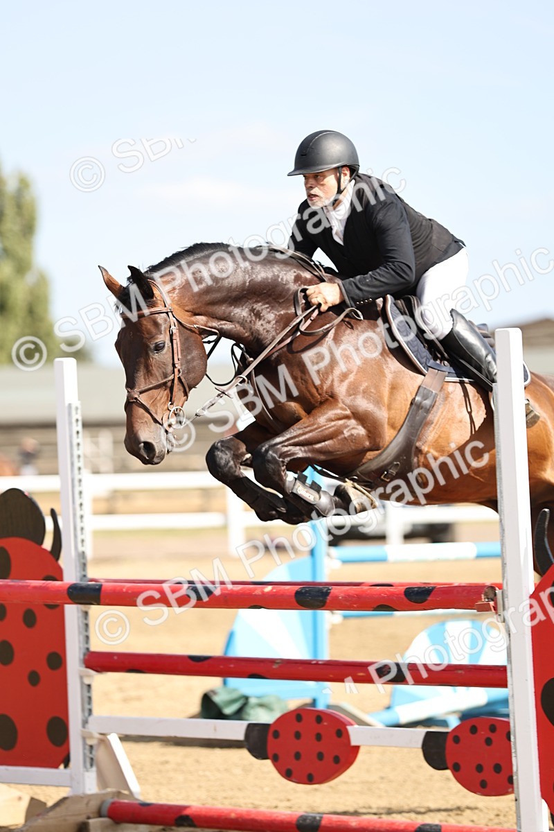 SBM_005176 - Class 6 = Senior Newcomers - 1.10m Open