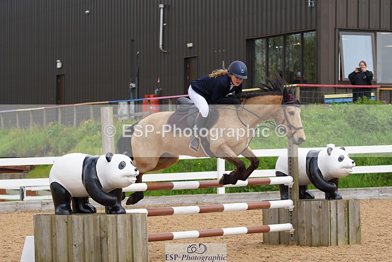 230513A-113204-00607 - Cls 3 Pony Discovery & Open