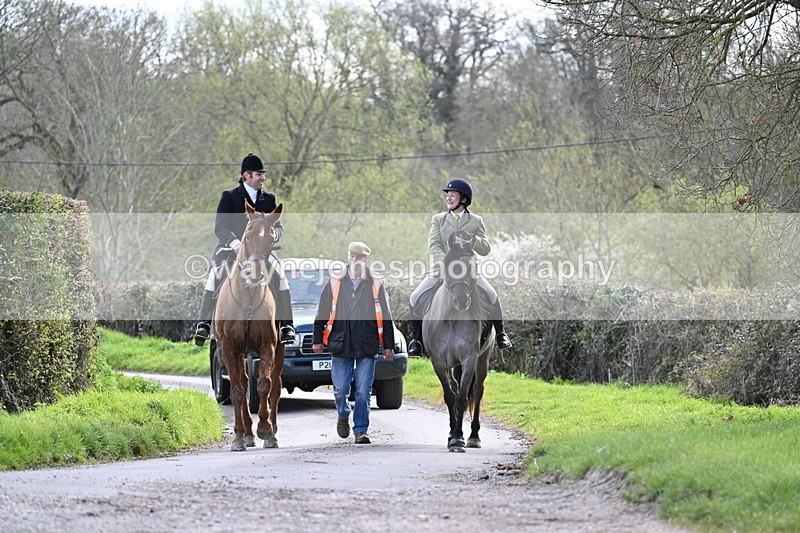 WJ7_9930 - Walk Home