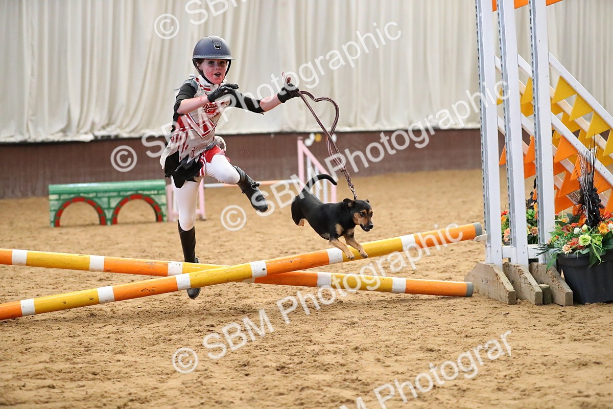 SBM_001384 - Class 3 - Horse & Hound