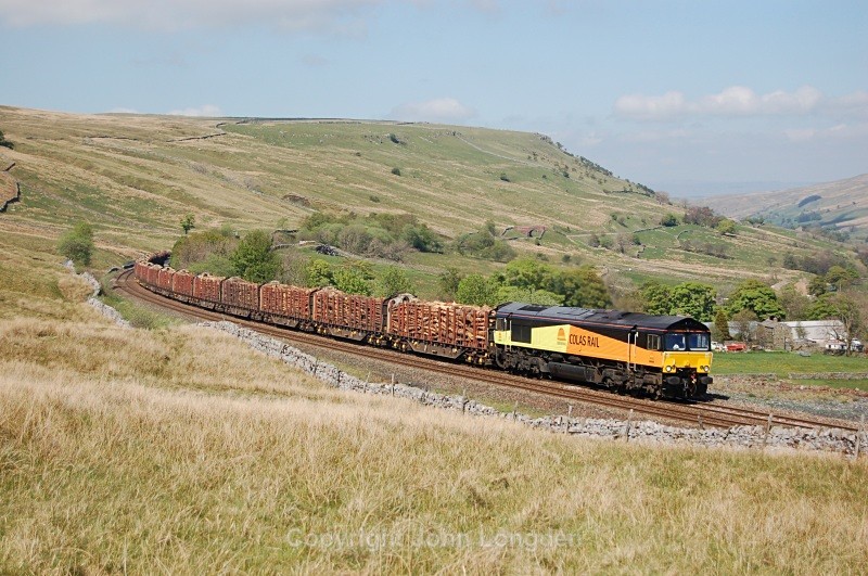 28.4.11 66845 6J37 Carlisle - Chirk, Ais Gill - Ais Gill - Sunny Brow