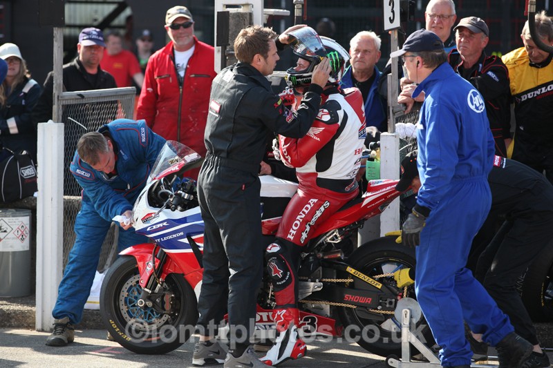IMG_0888 - Senior TT - Start Line
