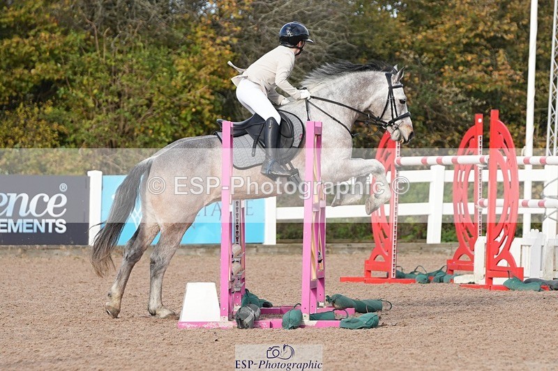 251025-103634-00094 - Cls 1+3 10 Yrs + Pony Intro 70cm